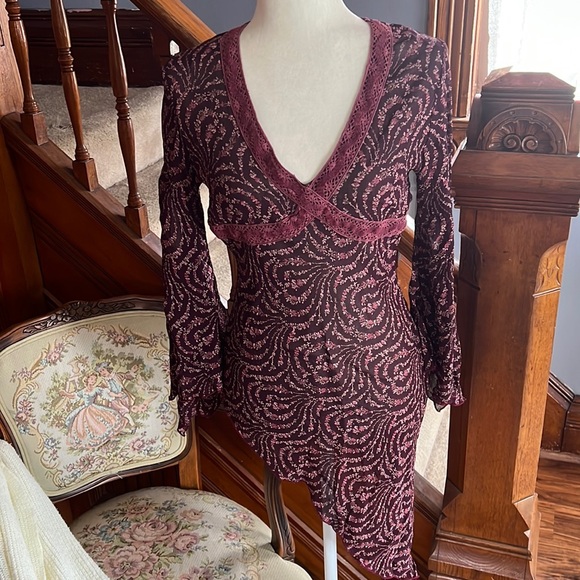 Boho Floral asymmetrical top Sz XS - Picture 1 of 7